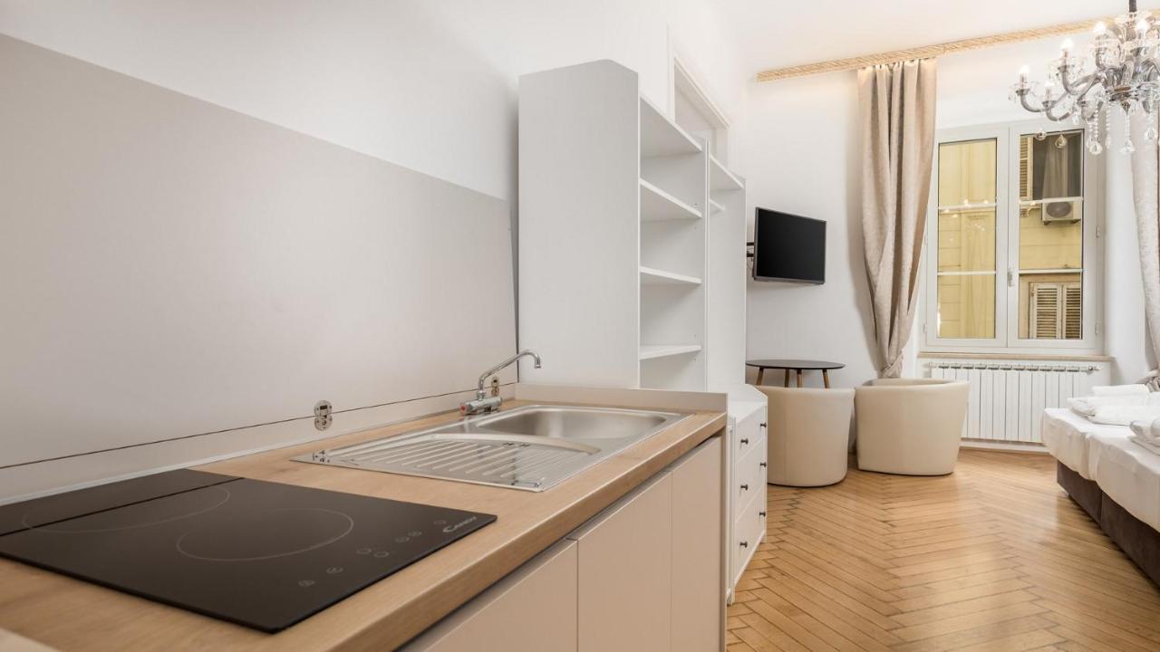 Apartments Art Teatro Рийека Екстериор снимка